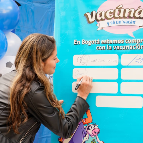 La Primera Dama de Bogotá se une al compromiso por la vacunación en la ciudad