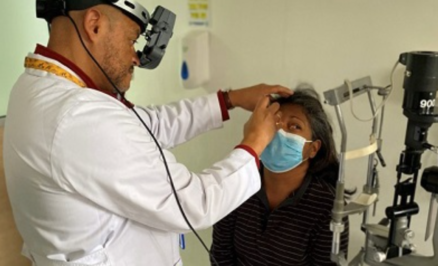 Yasmira Briceño recuperó la visión y su proyecto de vida gracias al servicio de oftalmología del Hospital Simón Bolívar​​