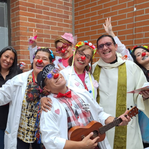 Con estrategia de voluntariado llevan sonrisas a pacientes hospitalizados en el sur de la ciudad