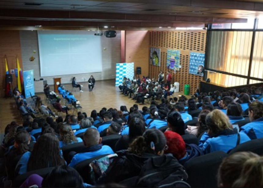 Bogotá impulsa la transformación de la salud pública a través de la educación basada en el diálogo comunitario​​