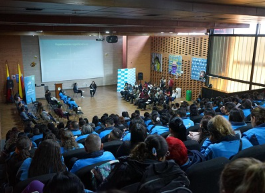 Bogotá impulsa la transformación de la salud pública a través de la educación basada en el diálogo comunitario